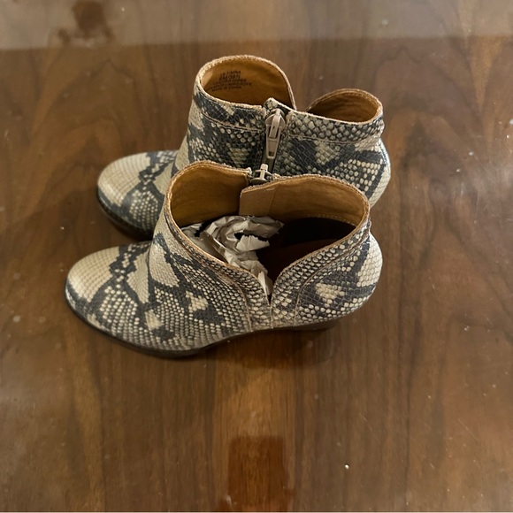 Leather Lucky🍀 brand Snakeprint Booties -S-6M - Picture 7 of 9